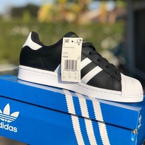 Adidas Superstar Sneakers 👟
